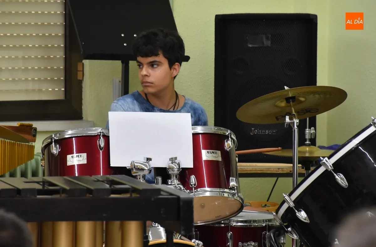 Foto 10 - Los alumnos de Percusi&oacute;n muestran su dominio de varios instrumentos