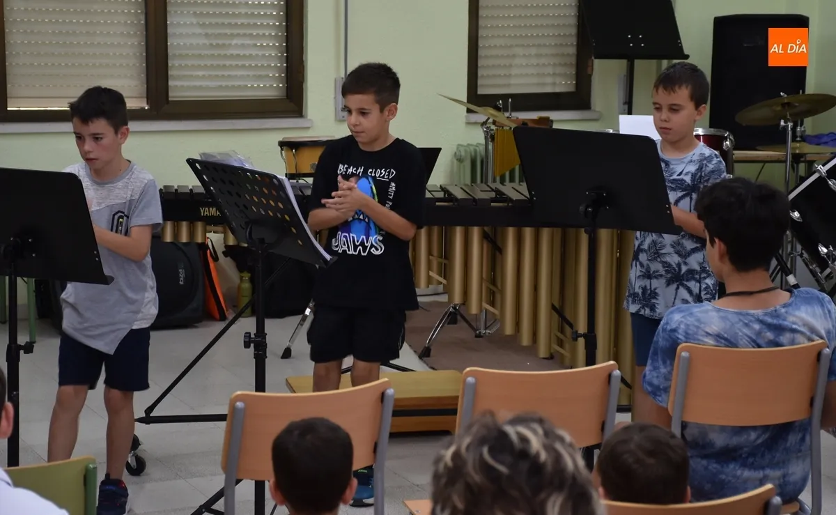 Foto 11 - Los alumnos de Percusi&oacute;n muestran su dominio de varios instrumentos