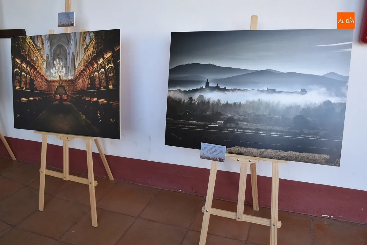 Foto 2 - La Casa Consistorial recibe la expo sobre la Catedral de Santos Vicente y Celia Hidalgo