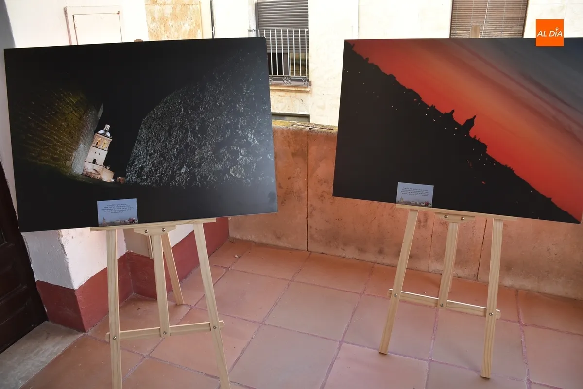 Foto 6 - La Casa Consistorial recibe la expo sobre la Catedral de Santos Vicente y Celia Hidalgo
