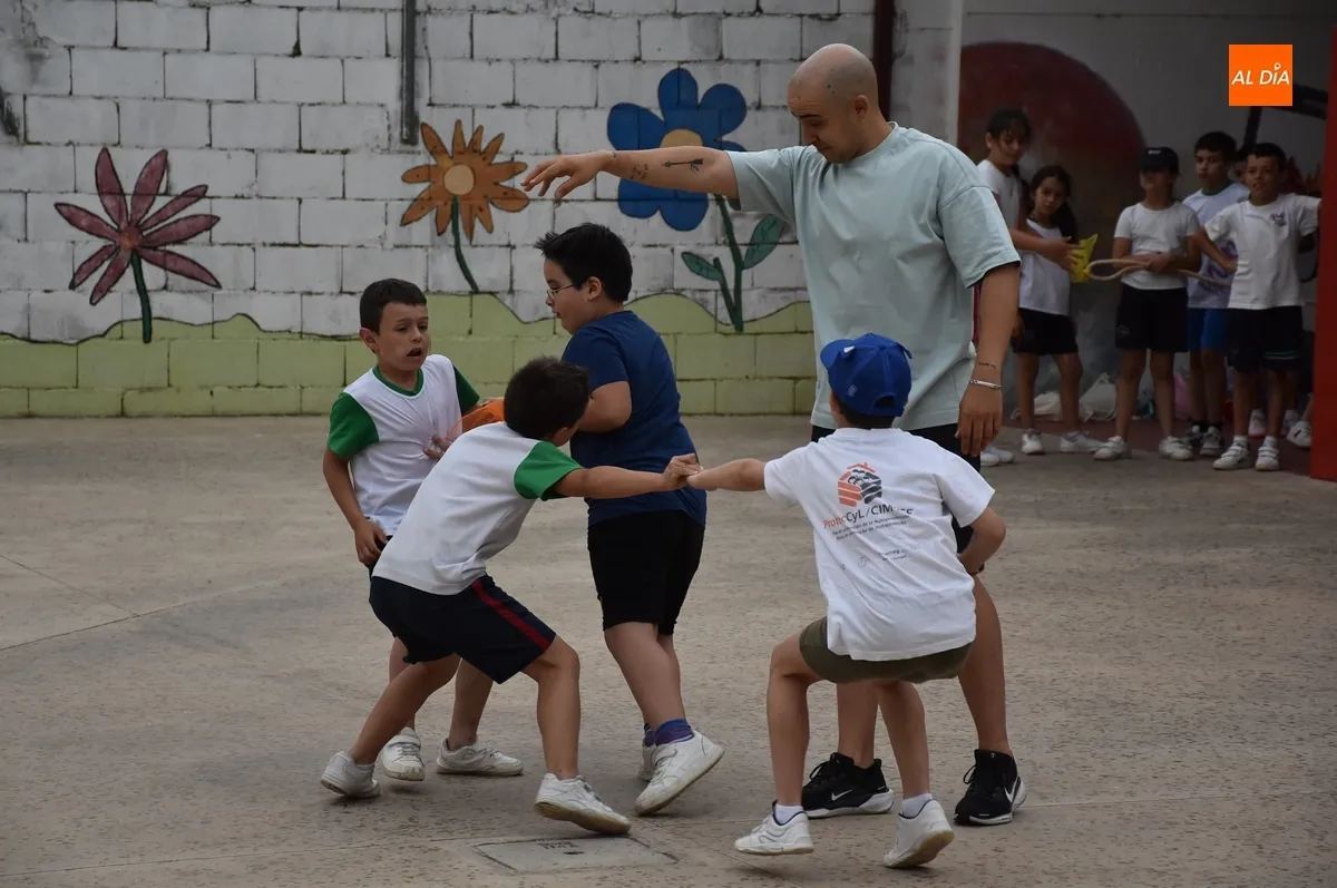 Foto 3 - Misioneras-Santa Teresa se va de vacaciones disfrutando de una ma&ntilde;ana de juegos