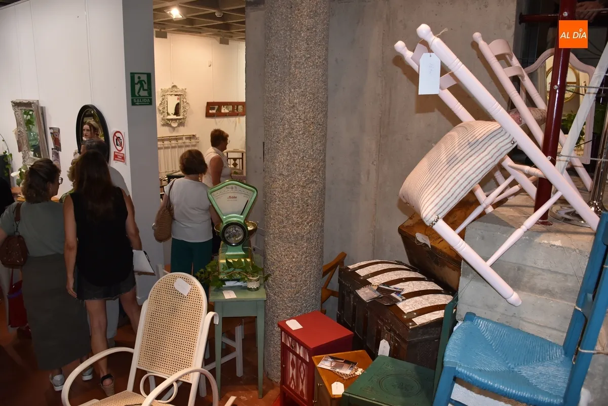 Foto 7 - El taller de Restauraci&oacute;n ense&ntilde;a c&oacute;mo han dado &ldquo;vida&rdquo; a muebles "rescatados de la basura"