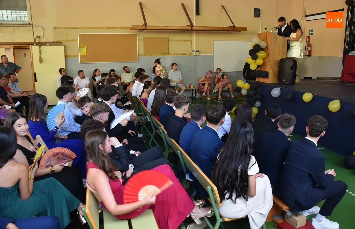 Foto 8 - El IES Tierra protagoniza con sus alumnos de 4&ordm; de la ESO la &uacute;ltima graduaci&oacute;n del curso 24/25