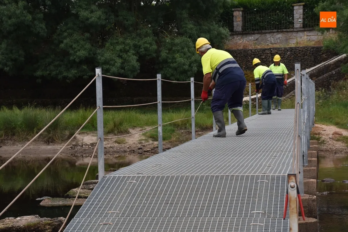 Foto 5 - Desplegada la pasarela del &Aacute;gueda para empezar a dar la bienvenida al verano 2025