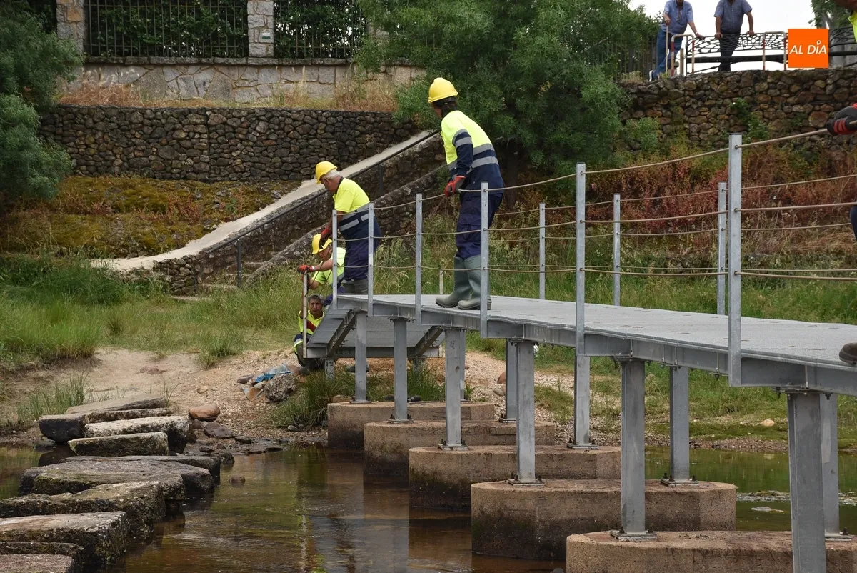 Foto 10 - Desplegada la pasarela del &Aacute;gueda para empezar a dar la bienvenida al verano 2025