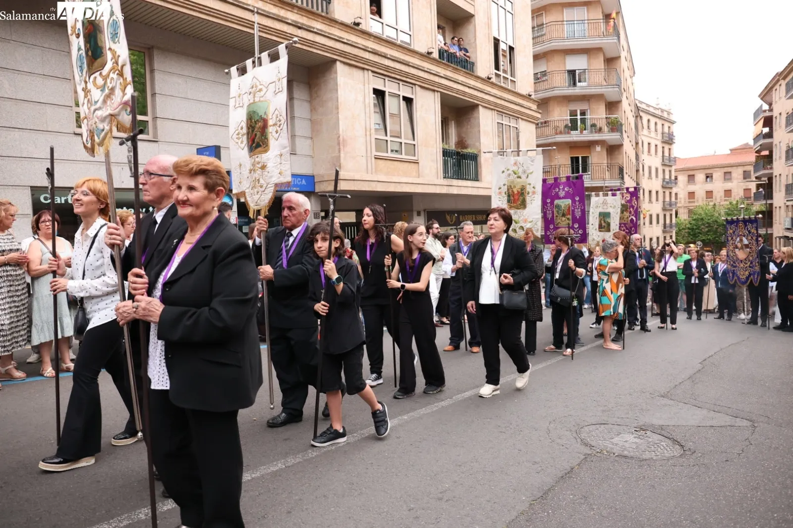 Foto 10 - V&Iacute;DEO y FOTOS | Solemne procesi&oacute;n del Cristo de los Milagros desde la Cuesta de Sancti Sp&iacute;ritus 
