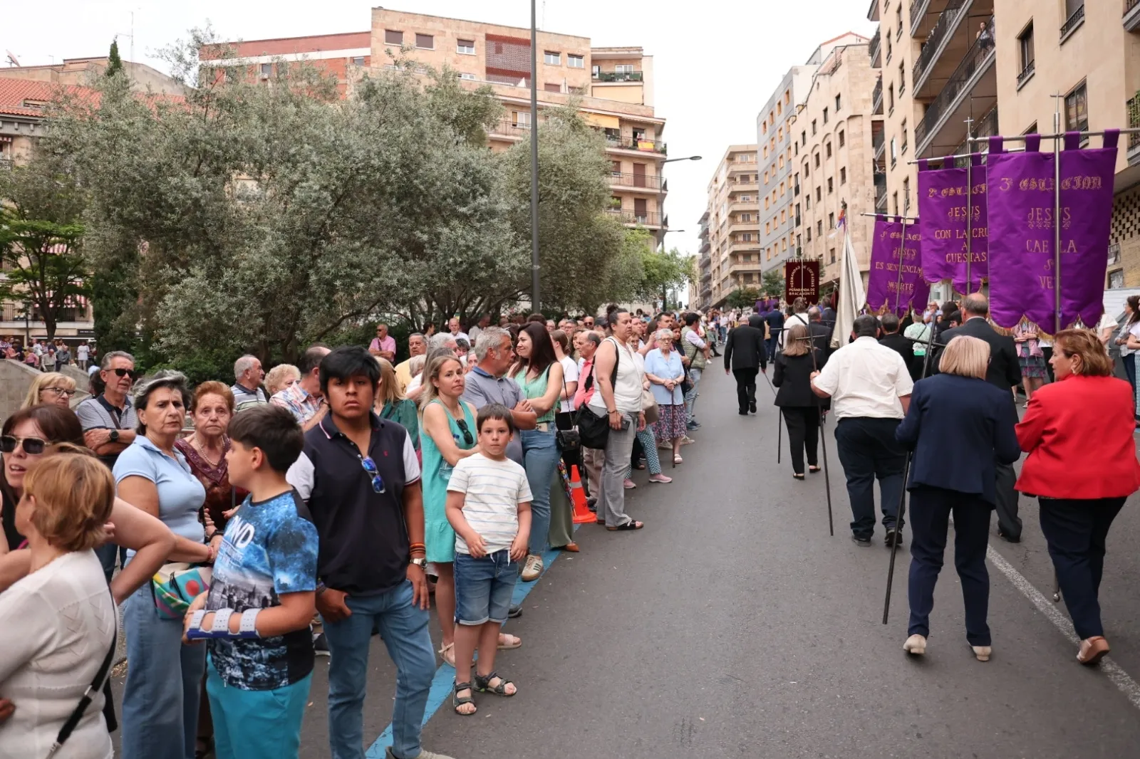 Foto 12 - V&Iacute;DEO y FOTOS | Solemne procesi&oacute;n del Cristo de los Milagros desde la Cuesta de Sancti Sp&iacute;ritus 