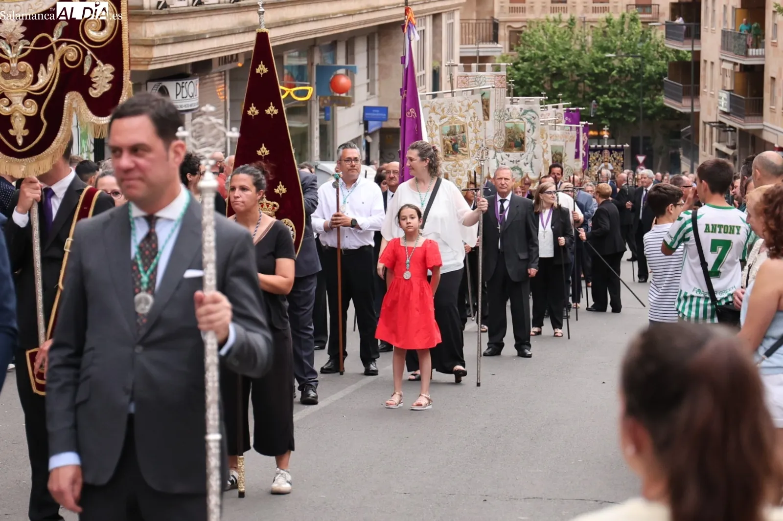 Foto 17 - V&Iacute;DEO y FOTOS | Solemne procesi&oacute;n del Cristo de los Milagros desde la Cuesta de Sancti Sp&iacute;ritus 