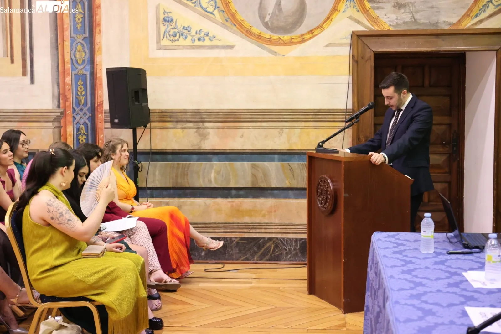 Foto 6 - Los alumnos de Informaci&oacute;n y Documentaci&oacute;n de la USAL se grad&uacute;an (FOTOS)