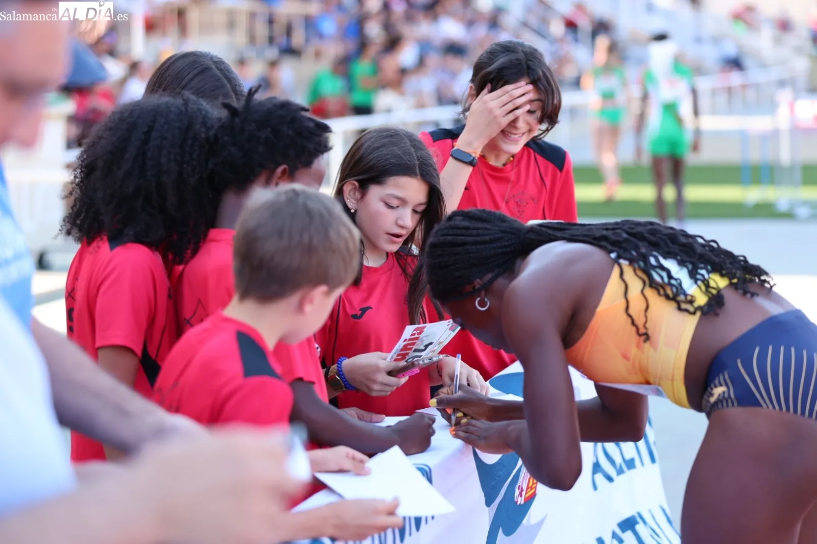 Foto 7 - El Encuentro Internacional de Relevos 4x100 Espa&ntilde;a-Portugal llena de talento Las Pistas (FOTOS)