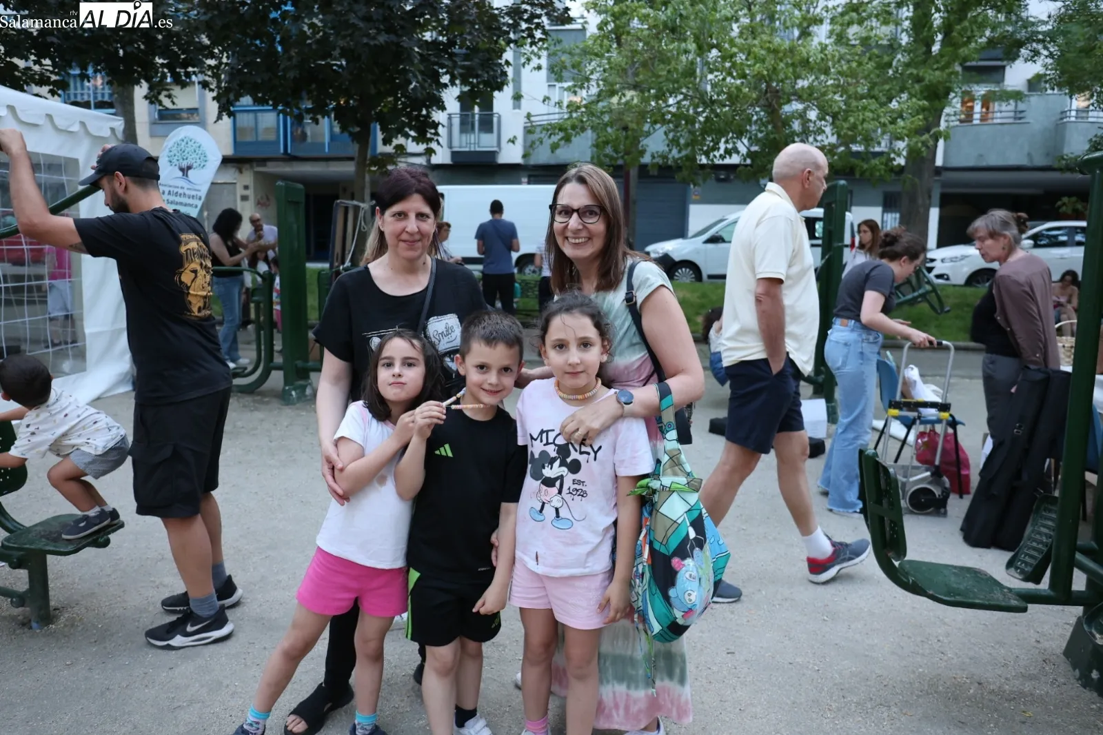 Foto 6 - Animada chocolatada popular en las fiestas del barrio de La Aldehuela (FOTOS)