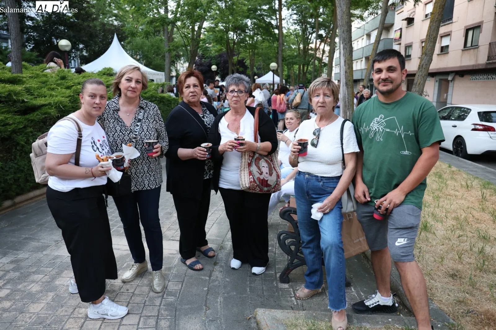 Foto 18 - Animada chocolatada popular en las fiestas del barrio de La Aldehuela (FOTOS)