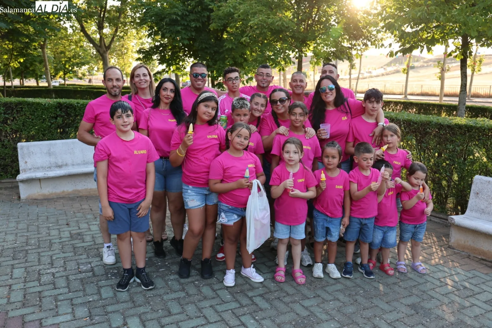Foto 5 - Pizarrales y El Carmen arrancan sus fiestas con ambiente festivo y participaci&oacute;n vecinal (FOTOS)