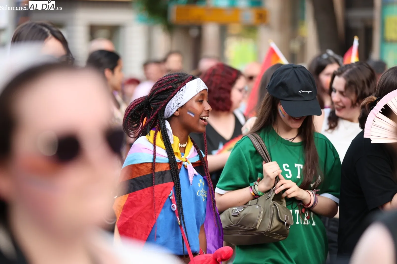 Foto 15 - La manifestaci&oacute;n del Orgullo Charro LGTB+ 2025 recorre Salamanca con una fuerte carga reivindicativa (FOTOS)