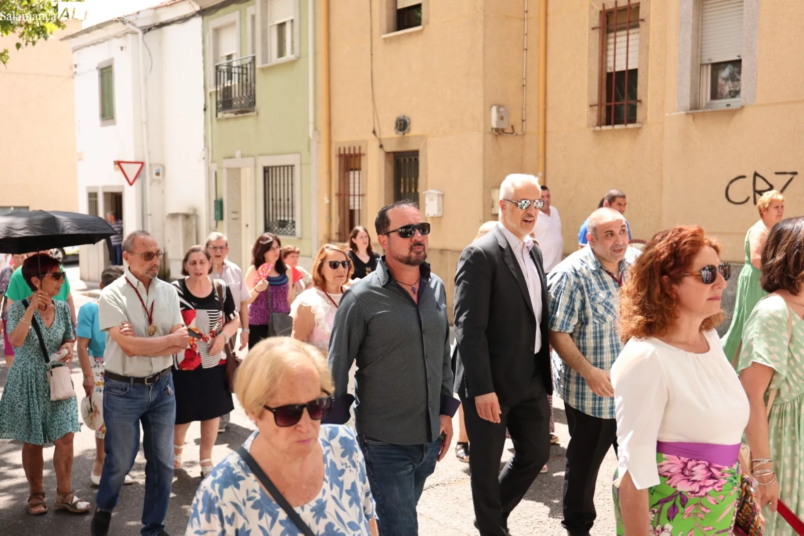 Foto 5 - Emotiva procesi&oacute;n del Sagrado Coraz&oacute;n en Pizarrales tras la misa (FOTOS)