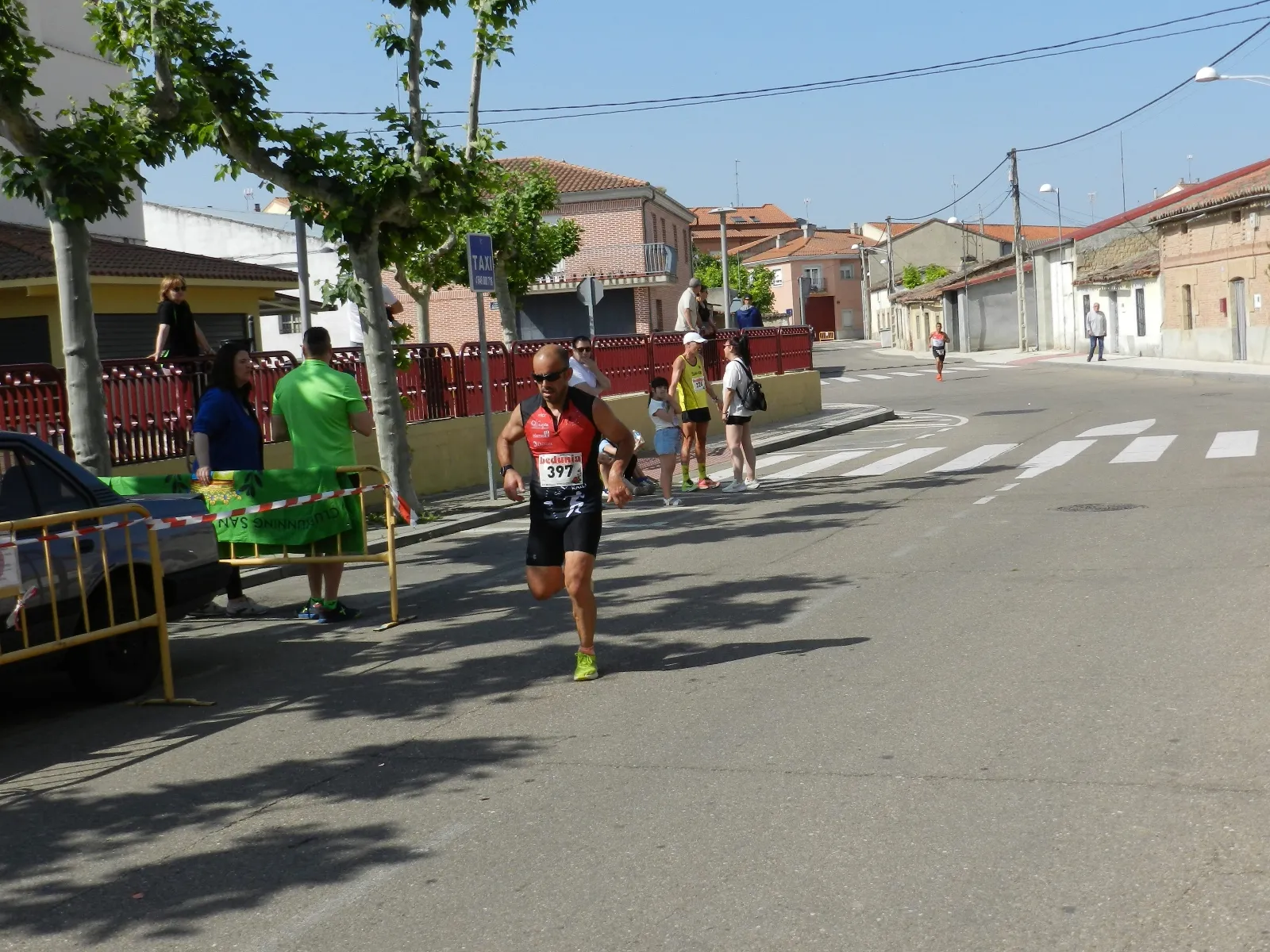 Foto 11 - Pablo L&oacute;pez y Sandra Santamar&iacute;a, los m&aacute;s r&aacute;pidos en la Carrera Popular de Castellanos de Moriscos 2025