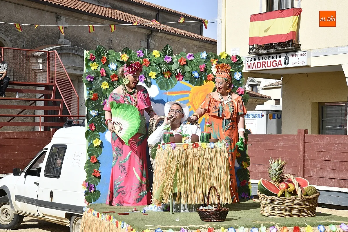 Desfile disfraces peñas La Fuente de San Esteban/ Fotos: Adrián M.Pastor