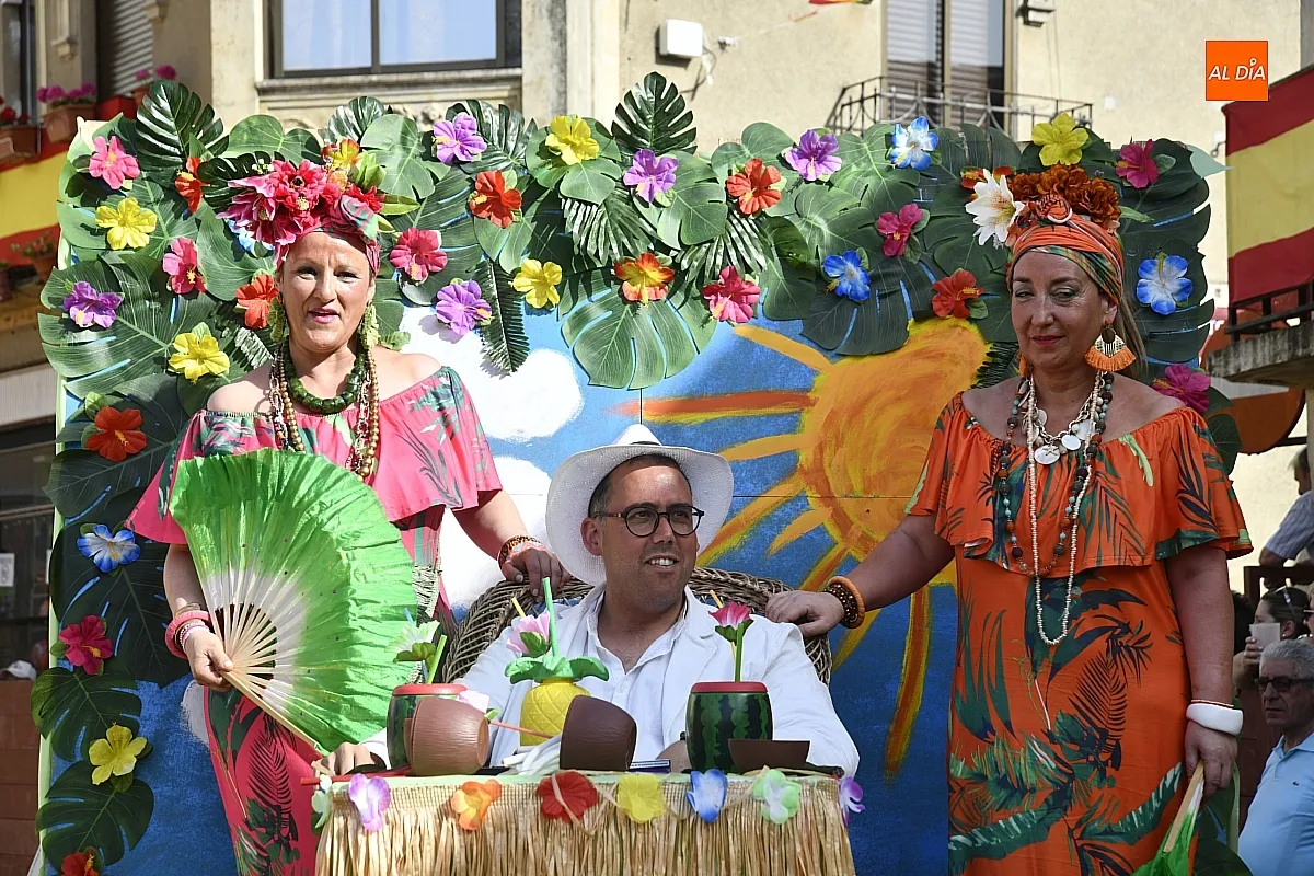 Desfile disfraces peñas La Fuente de San Esteban/ Fotos: Adrián M.Pastor