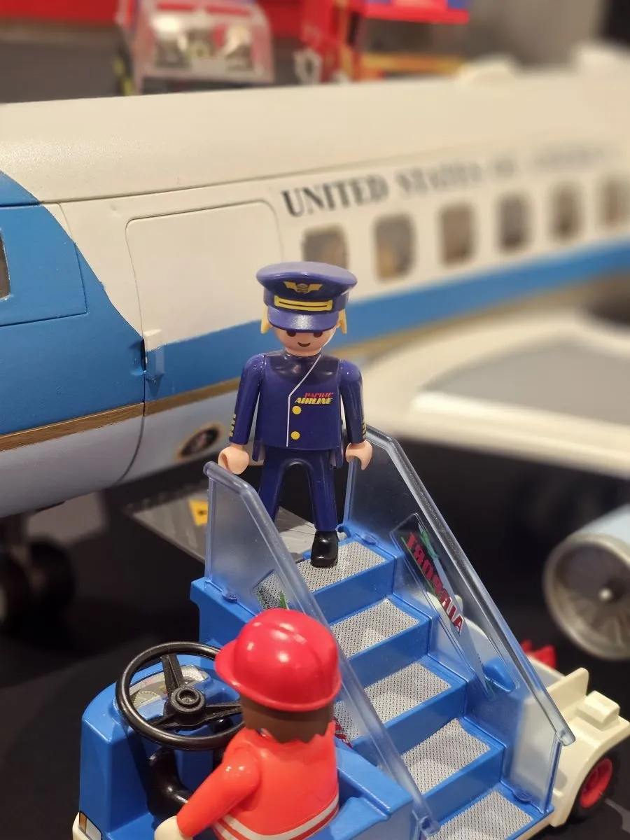 Del desierto del Dakar al despegue de un avión: el universo Playmobil aterriza en El Tormes