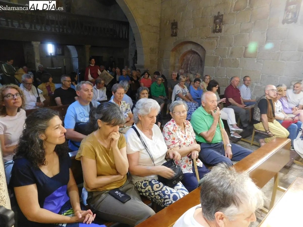  Guadalupe Lancho, Jenny Leyva y Juan Francisco Vicente, cautivaron al público que abarrotó la iglesia de El Manzano 