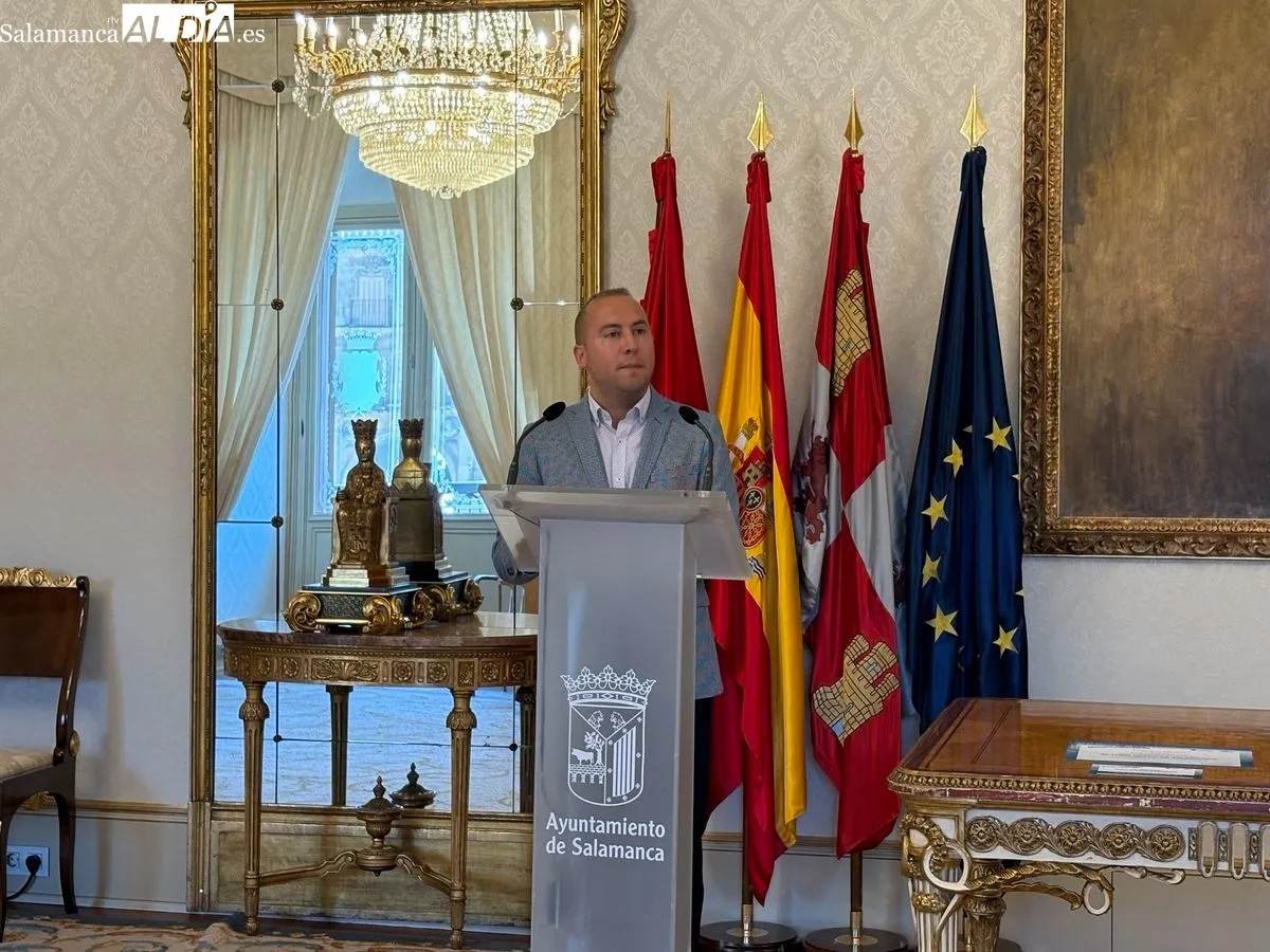 Entrega en el Ayuntamiento de Salamanca de los diplomas del tercer certamen de dibujos geolocalizados. Foto de Miguel González