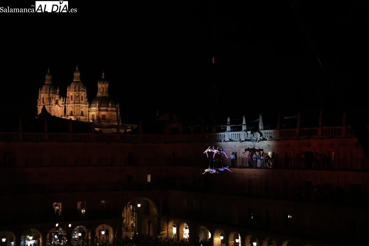 Nexus conquista la Plaza Mayor de Salamanca en su estreno. Foto de David Sañudo