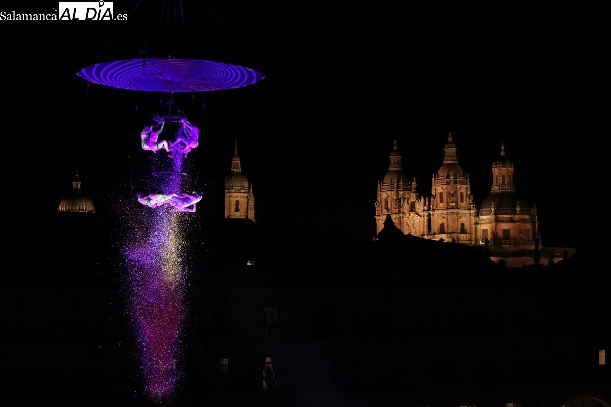 Nexus conquista la Plaza Mayor de Salamanca en su estreno. Foto de David Sañudo