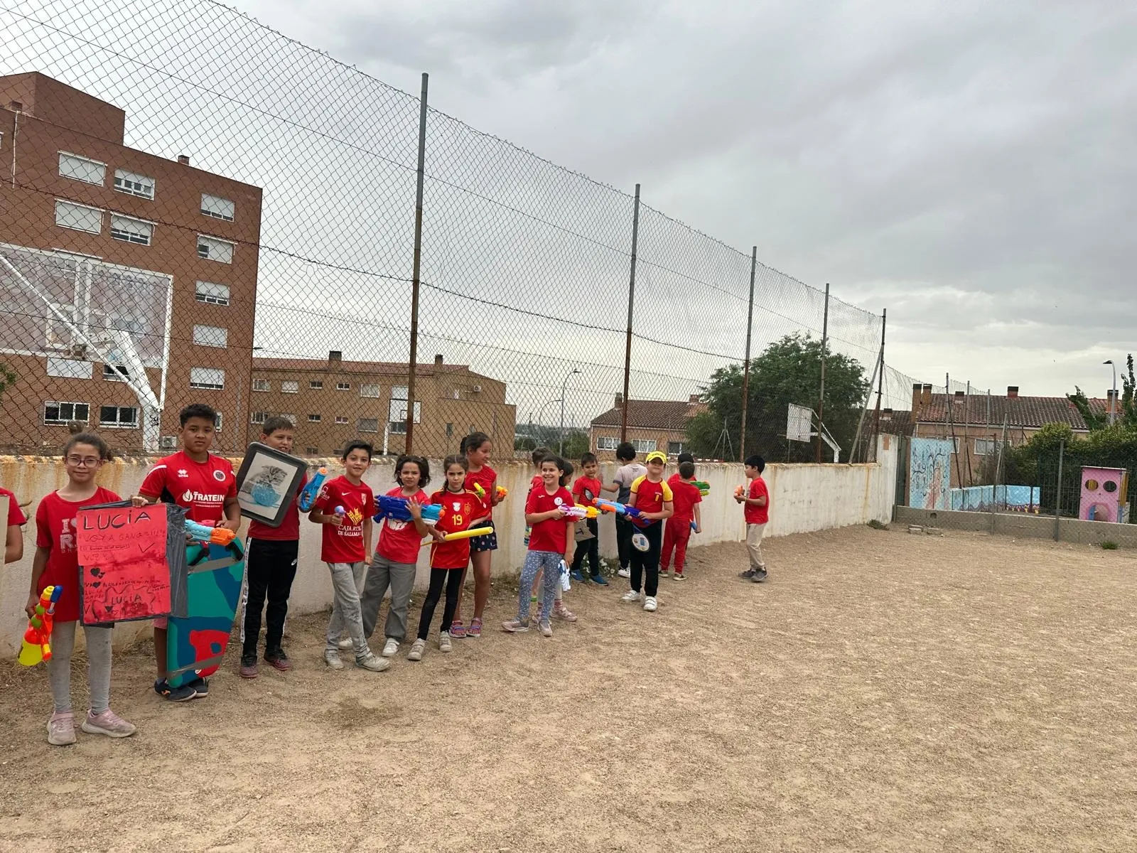 Guerra de agua en el Colegio Antonio Machado