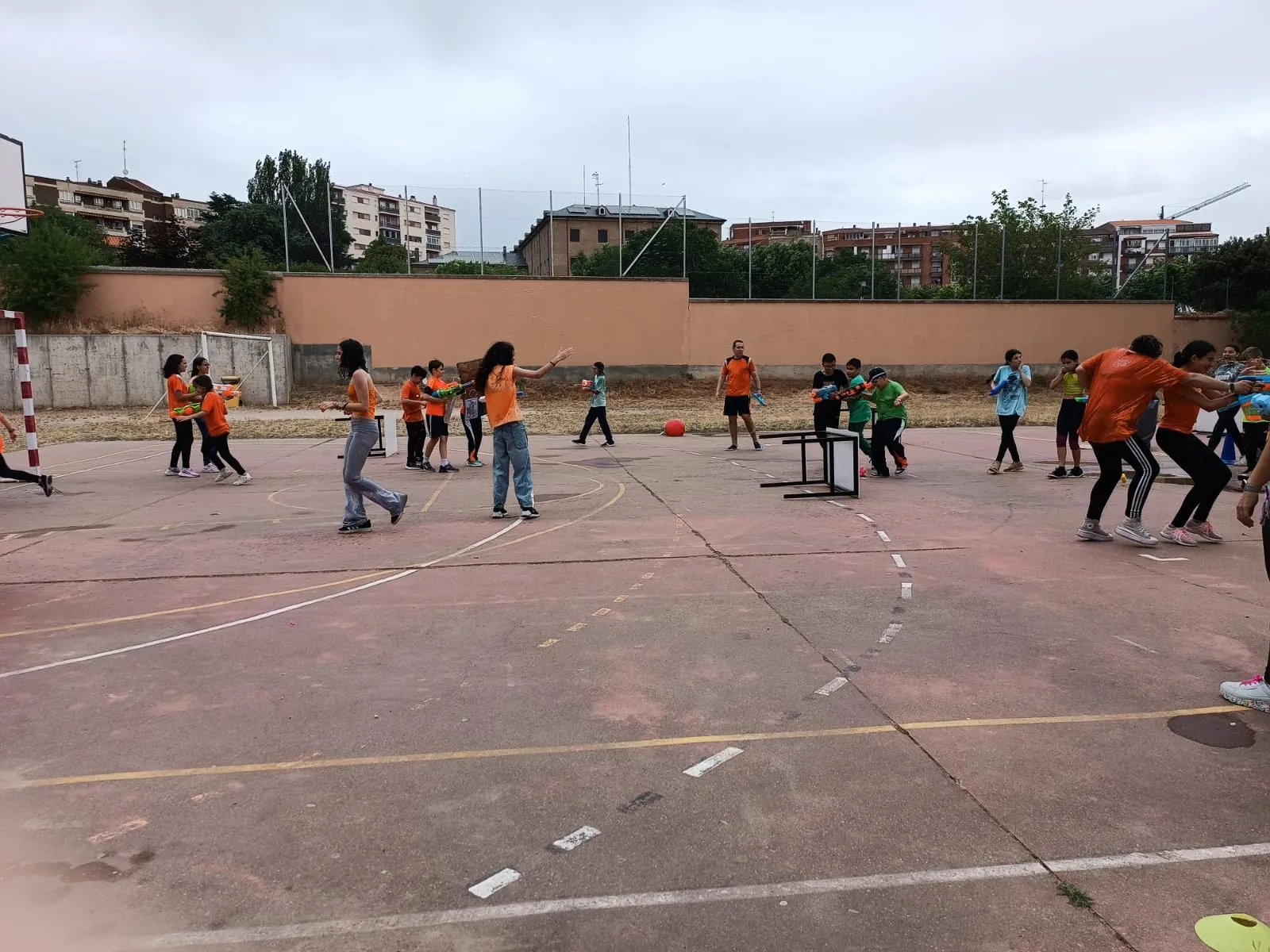 Guerra de agua en el Colegio Antonio Machado