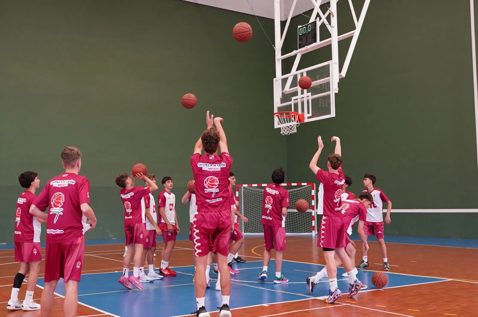 La selección cadete de CyL inicia en la UPSA su camino al Campeonato de España | FOTOS: UPSA