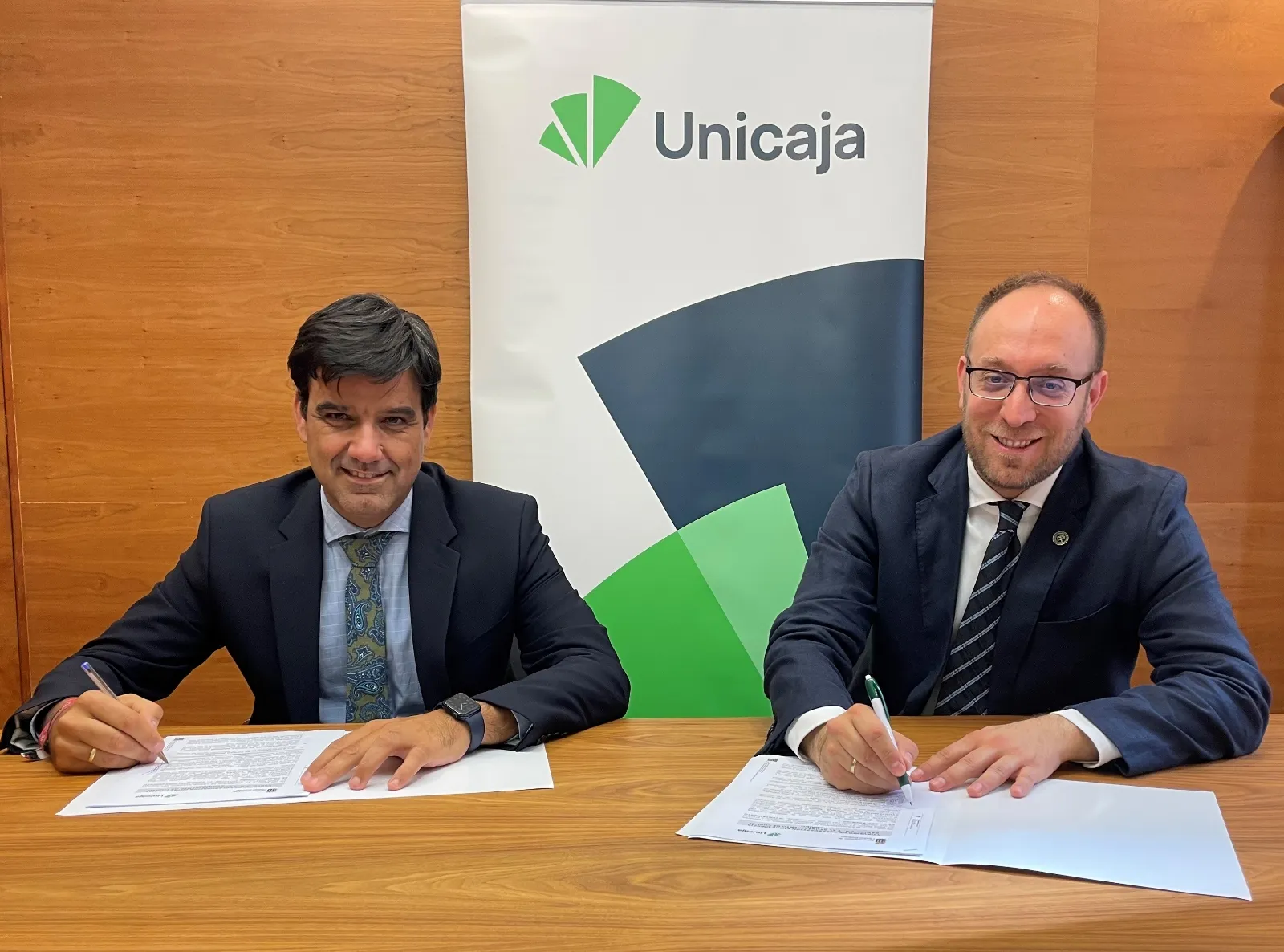 Foto 2 - Unicaja colabora con el Ayuntamiento de Ciudad Rodrigo en proyectos para mejorar la empleabilidad de los j&oacute;venes en el &aacute;mbito rural