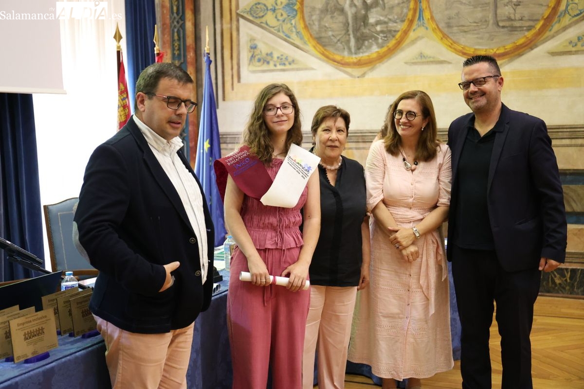 UNIdiVERSITAS USAL gradúa a 14 alumnos con discapacidad