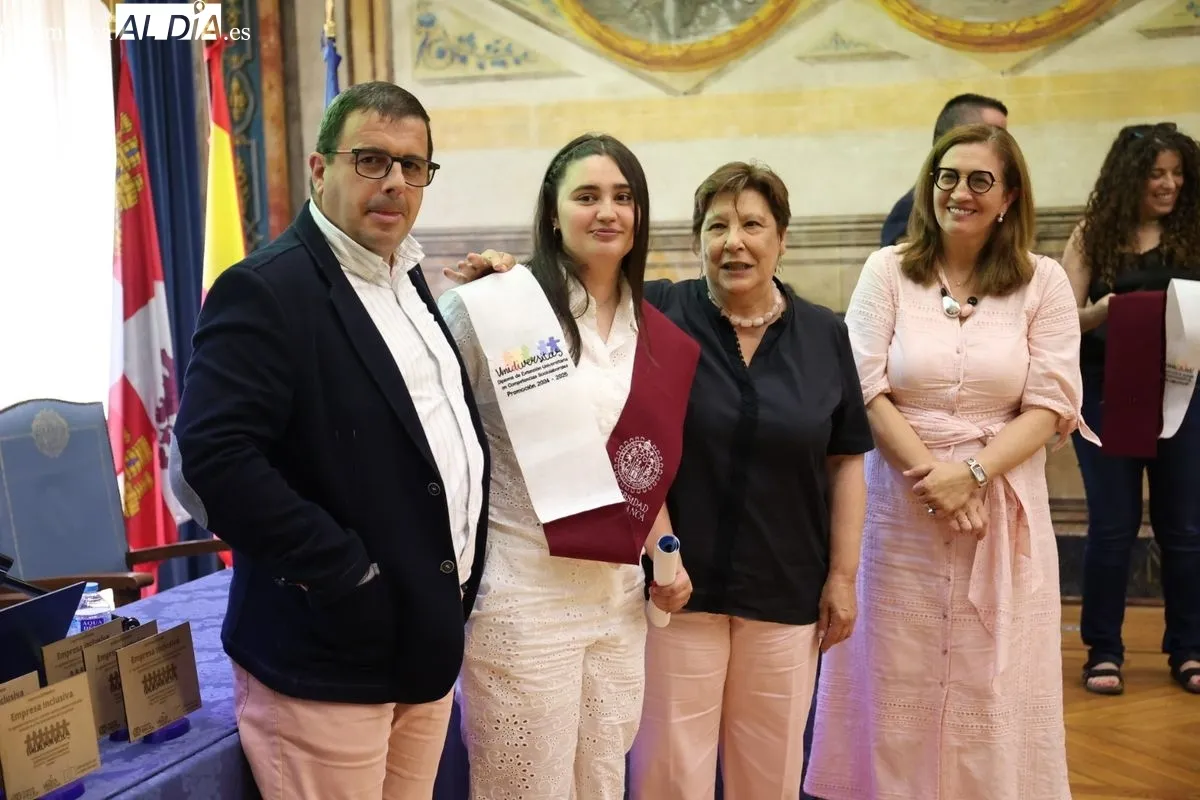 Graduación de los alumnos de la séptima promoción del programa UNIdiVERSITAS. Foto: David Sañudo