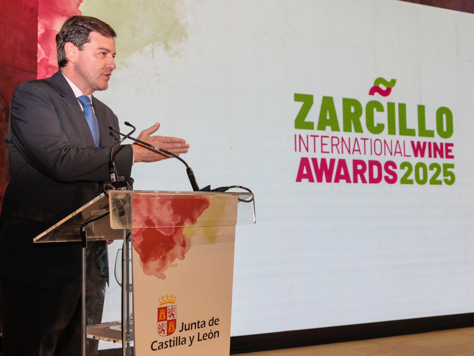 Mañueco: JCyL impulsa vino con 29M y nueva ayuda de 9,2M