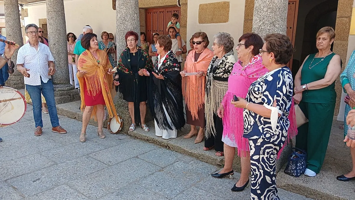 Homenaje a María José Calderero, enfermera en  Fuenteguinaldo
