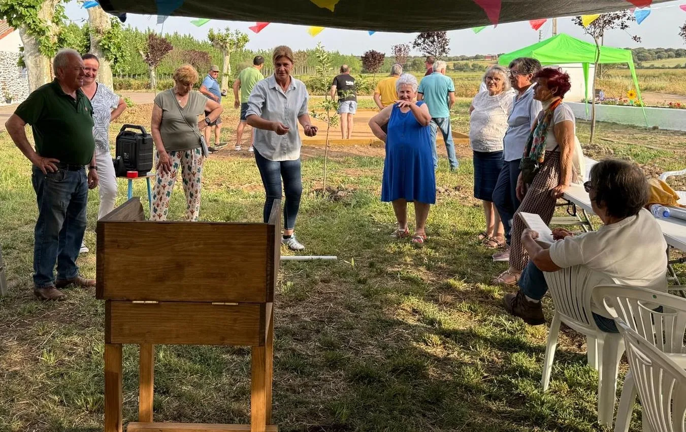 Foto 5 - El Arrabal de San Sebasti&aacute;n inaugura la remozada imagen de la zona del Pil&oacute;n