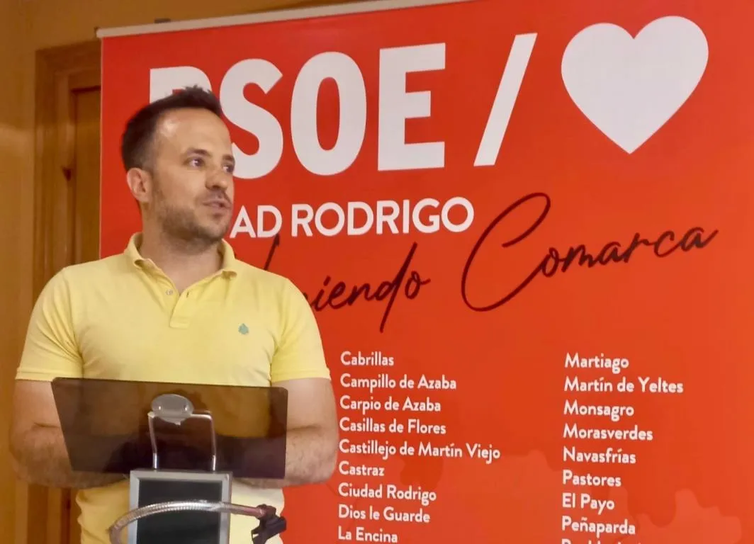Foto 3 - Carlos Fern&aacute;ndez Chanca, reelegido secretario general del PSOE de Ciudad Rodrigo