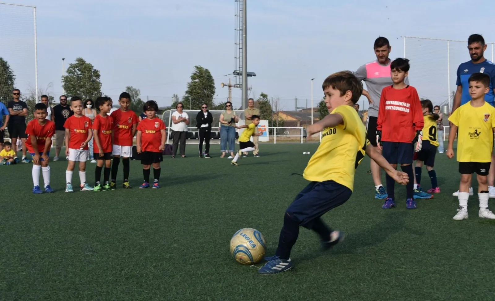 Foto 5 - Los penaltys deciden los finalistas de la 2&ordf; Liga Prebenjam&iacute;n del Ciudad Rodrigo CF