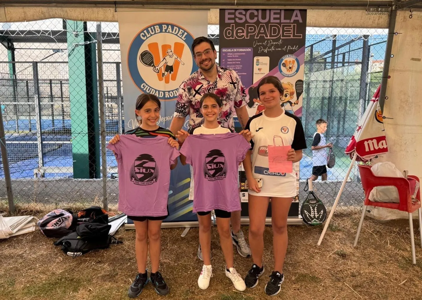 Foto 4 - La Escuela de P&aacute;del pone el broche a la temporada con una fiesta