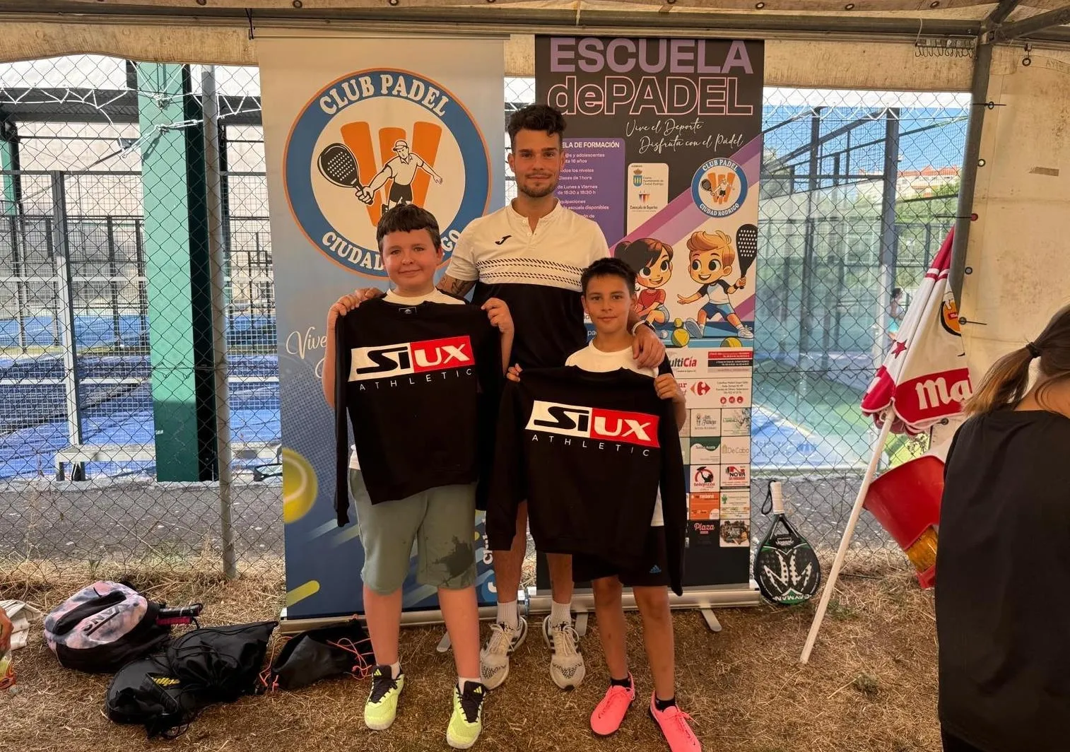 Foto 5 - La Escuela de P&aacute;del pone el broche a la temporada con una fiesta