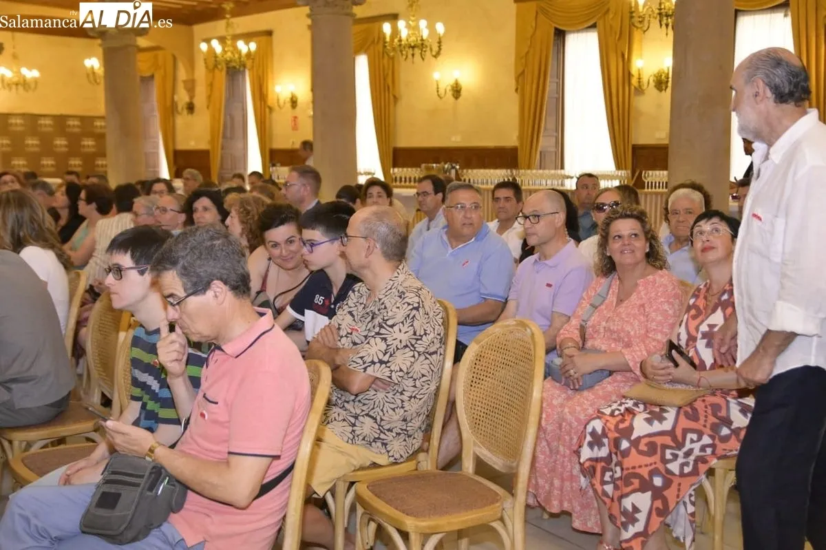 El Casino de Salamanca ha acogido el acto de reconocimiento de la Fundación Aviva por la concensión de la Medalla de Oro de la Ciudad de Salamanca