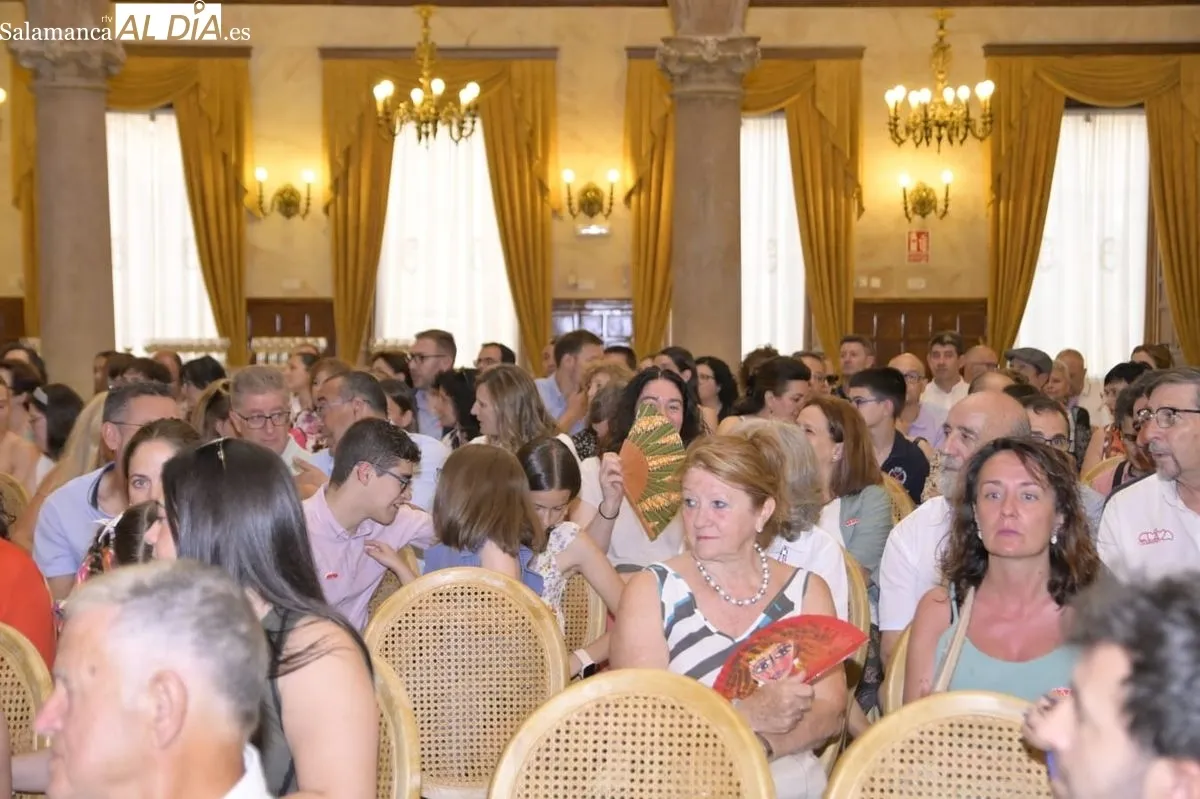 El Casino de Salamanca ha acogido el acto de reconocimiento de la Fundación Aviva por la concensión de la Medalla de Oro de la Ciudad de Salamanca