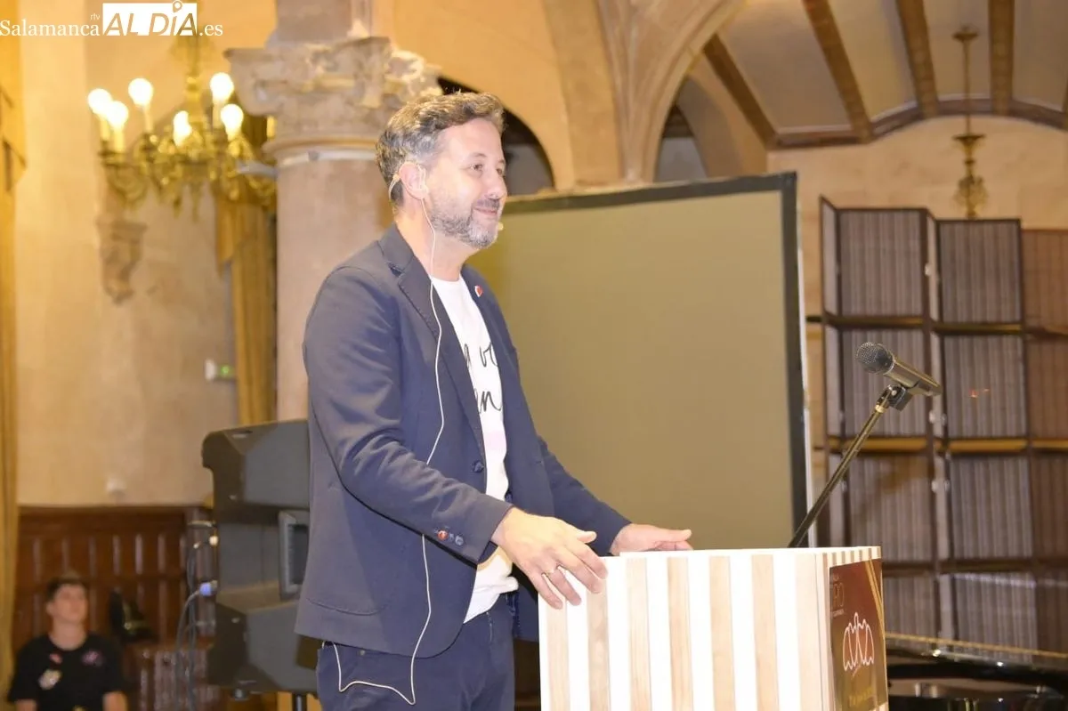 El Casino de Salamanca ha acogido el acto de reconocimiento de la Fundación Aviva por la concensión de la Medalla de Oro de la Ciudad de Salamanca