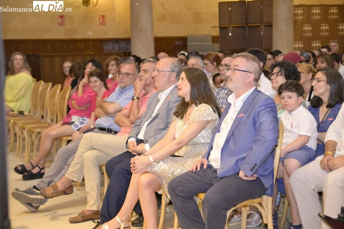 El Casino de Salamanca ha acogido el acto de reconocimiento de la Fundación Aviva por la concensión de la Medalla de Oro de la Ciudad de Salamanca