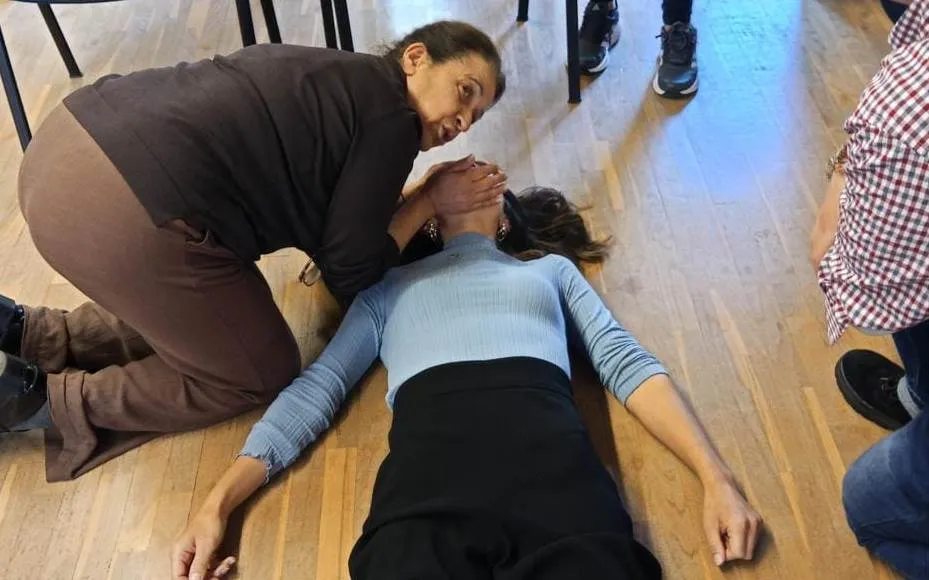 Foto 4 - Los alumnos del programa Asistir se forman en primeros auxilios