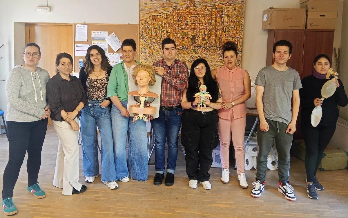 Foto 3 - Los alumnos del programa Asistir se forman en primeros auxilios