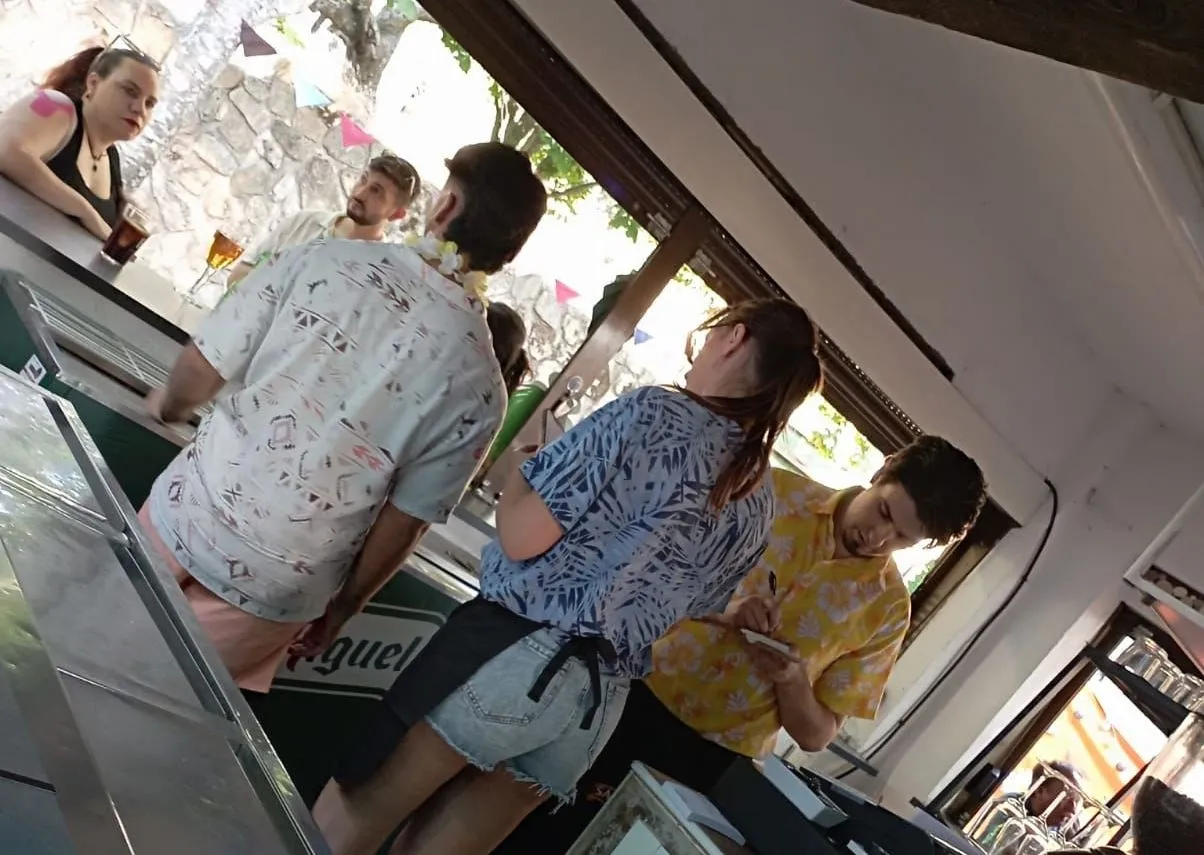 Foto 5 - Inaugurada la temporada 2025 en el Chiringuito de las piscinas de Serradilla del Arroyo