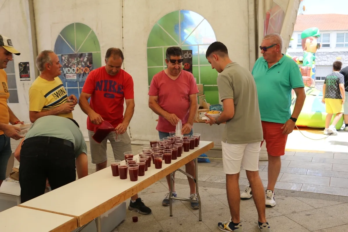Foto 7 - El Cubo de Don Sancho cierra el Corpus con paella para 550 personas y 130 litros de sangr&iacute;a