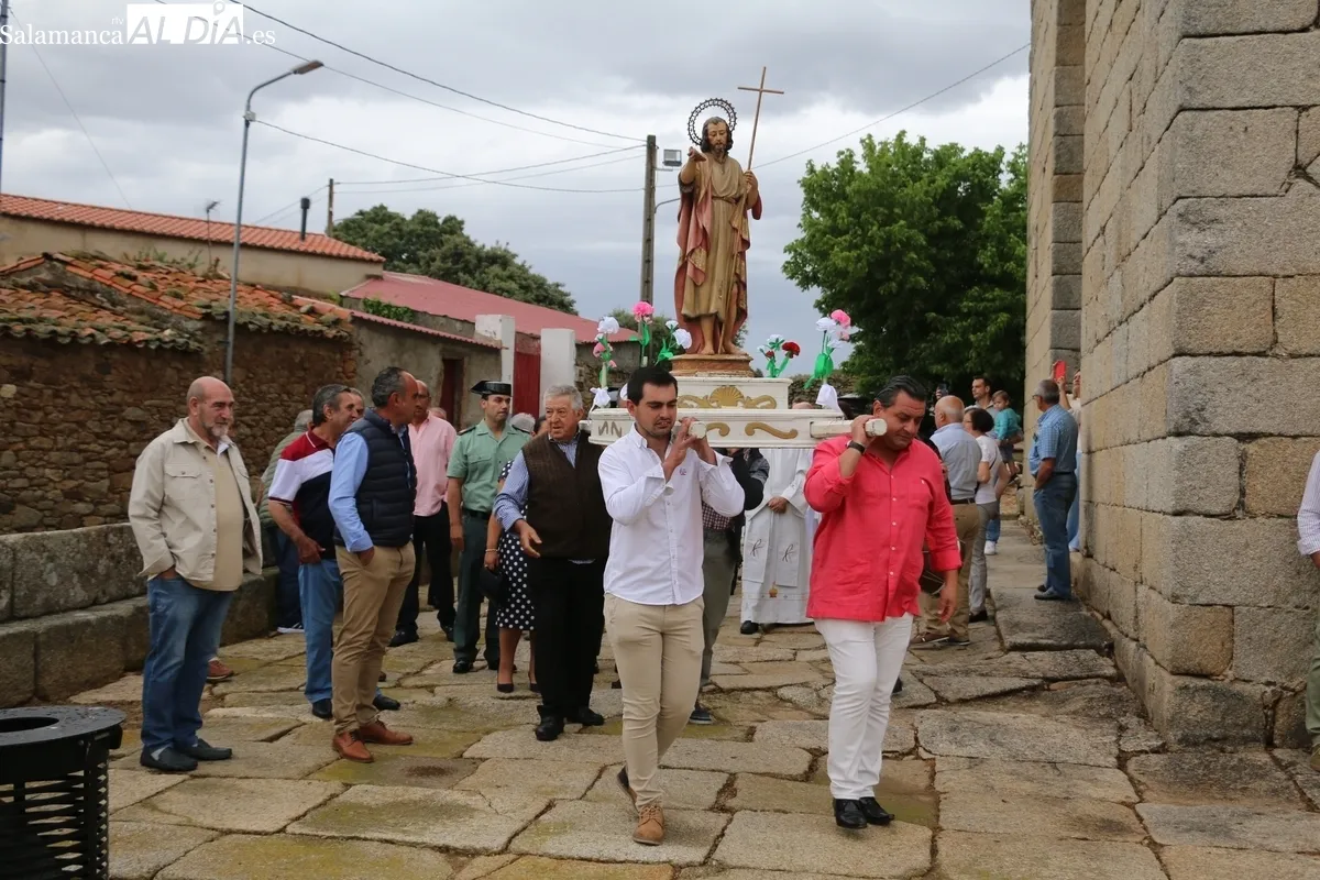 Celebración de las fiestas de San Juan en Bogajo / CORRAL 