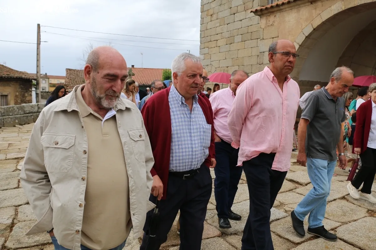 Celebración de las fiestas de San Juan en Bogajo / CORRAL 